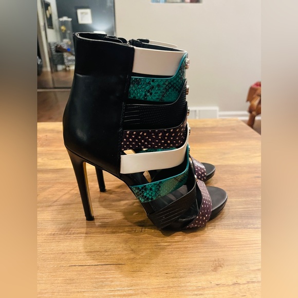Exotic Leather & Snakeskin Sandal Heel by Izabella Rue w/ Stud Accents size 6.5 - Picture 3 of 9